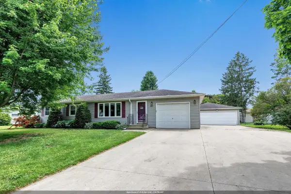 1863 LENWOOD AVENUE, Green Bay, WI 54303