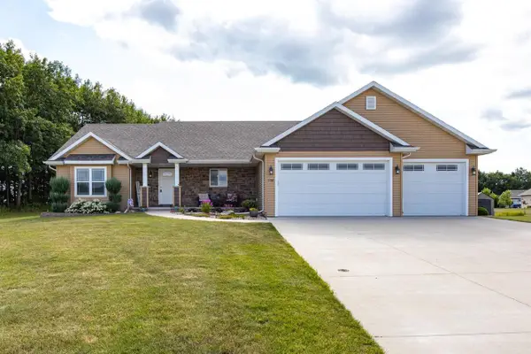 1158 BLACK OAK COURT, Hortonville, WI 54944