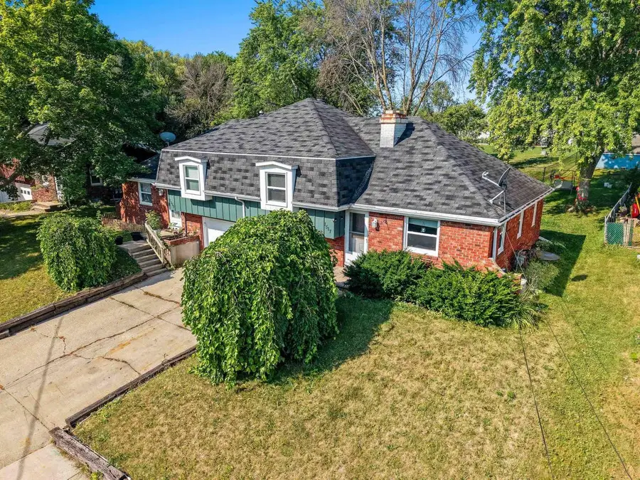 1519 HILLCREST DRIVE, Kaukauna, WI 54130 - #2