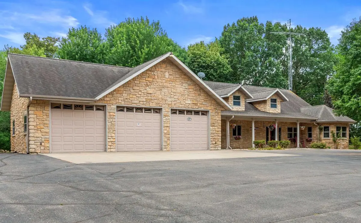 W8585 BROWN DEER DRIVE, Wautoma, WI 54982 - #1