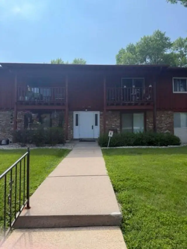 3180 JUSTIN COURT  #7, Appleton, WI 54914 - #2