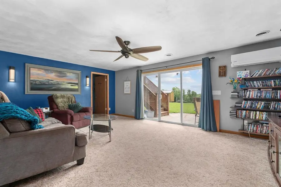 110 HONEYSUCKLE DRIVE, Hortonville, WI 54944 - #2