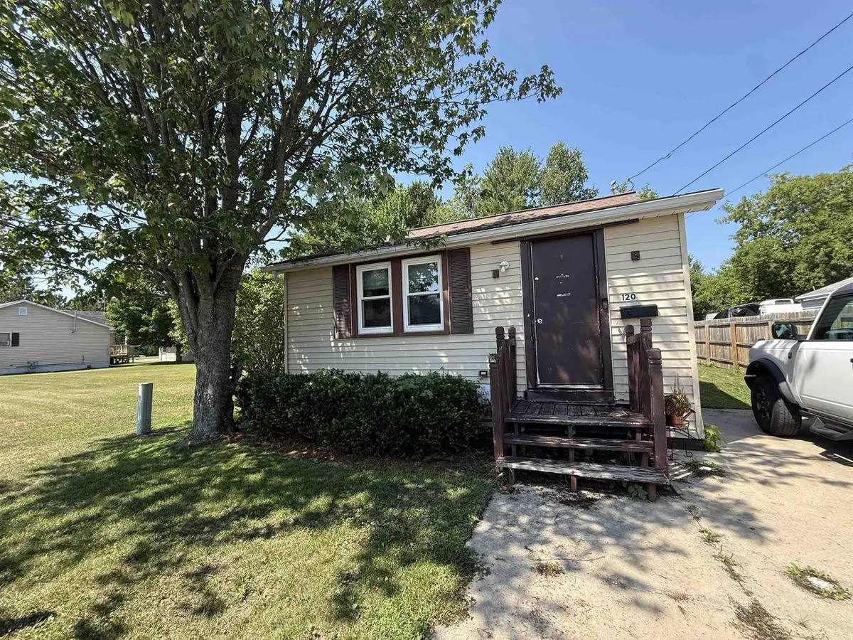 120 CALL AVENUE, Oconto, WI 54153 - #1