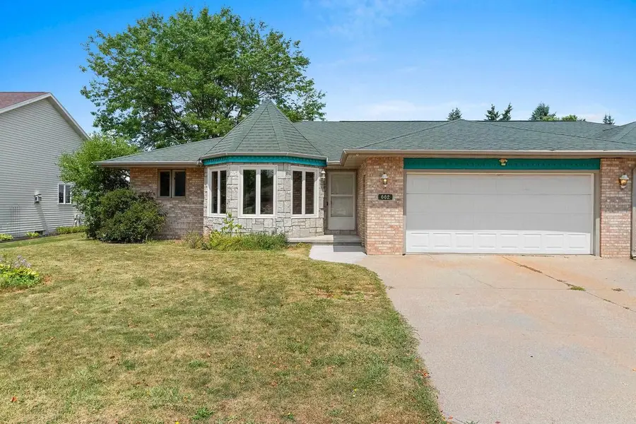 662 FRANCES STREET, Kaukauna, WI 54130 - #2