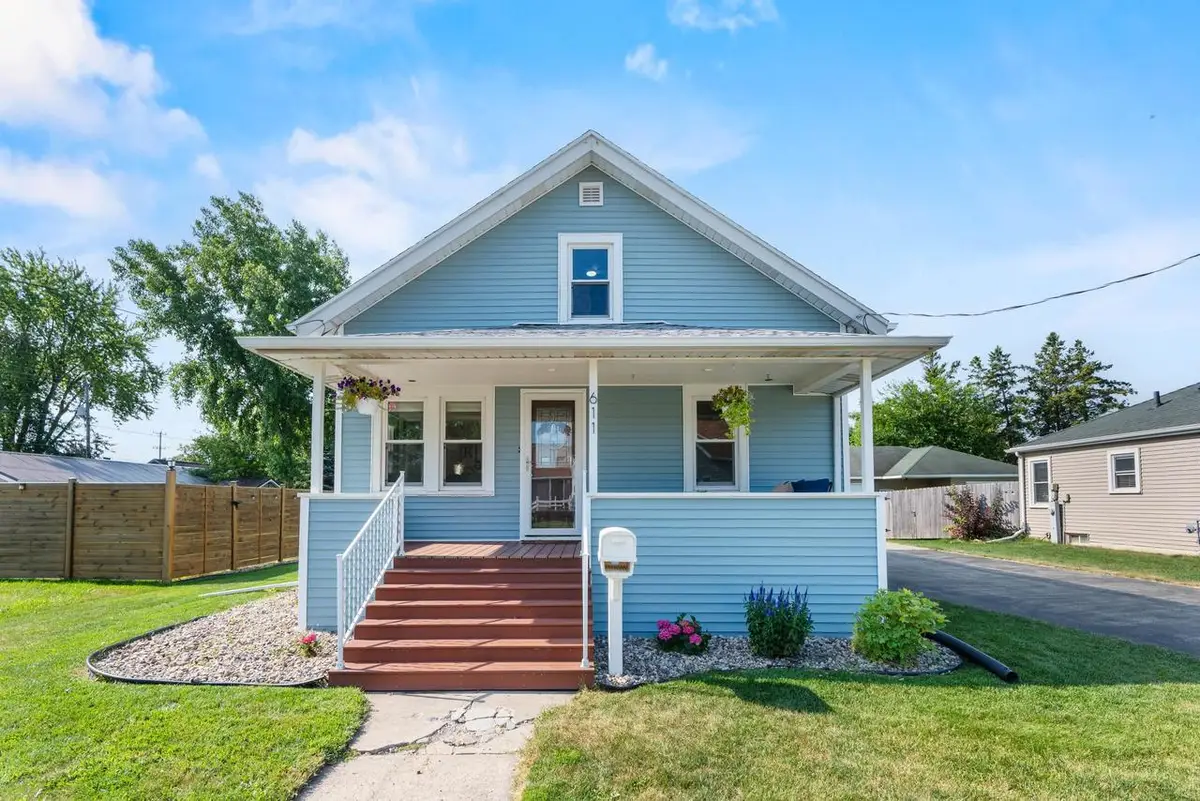 611 OAK STREET, Kimberly, WI 54136 - #1