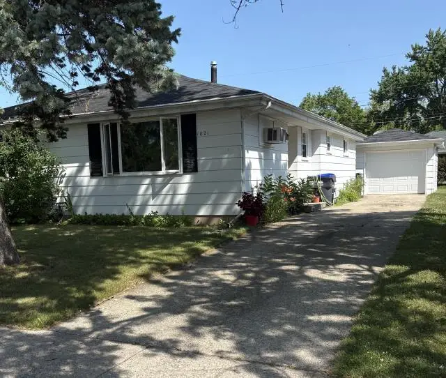 1021 EVANS STREET, Neenah, WI 54956 - #1