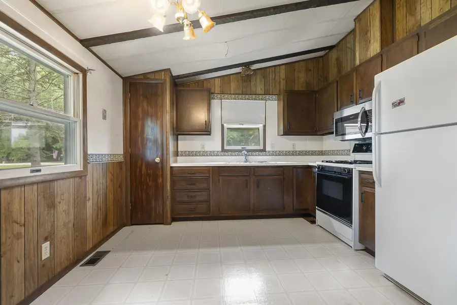 7888 NENNO ROAD, Allenton, WI 53002 - #2