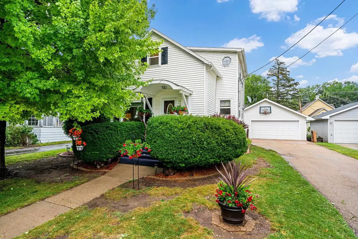 1408 N CLARK STREET, Appleton, WI 54911 - #1