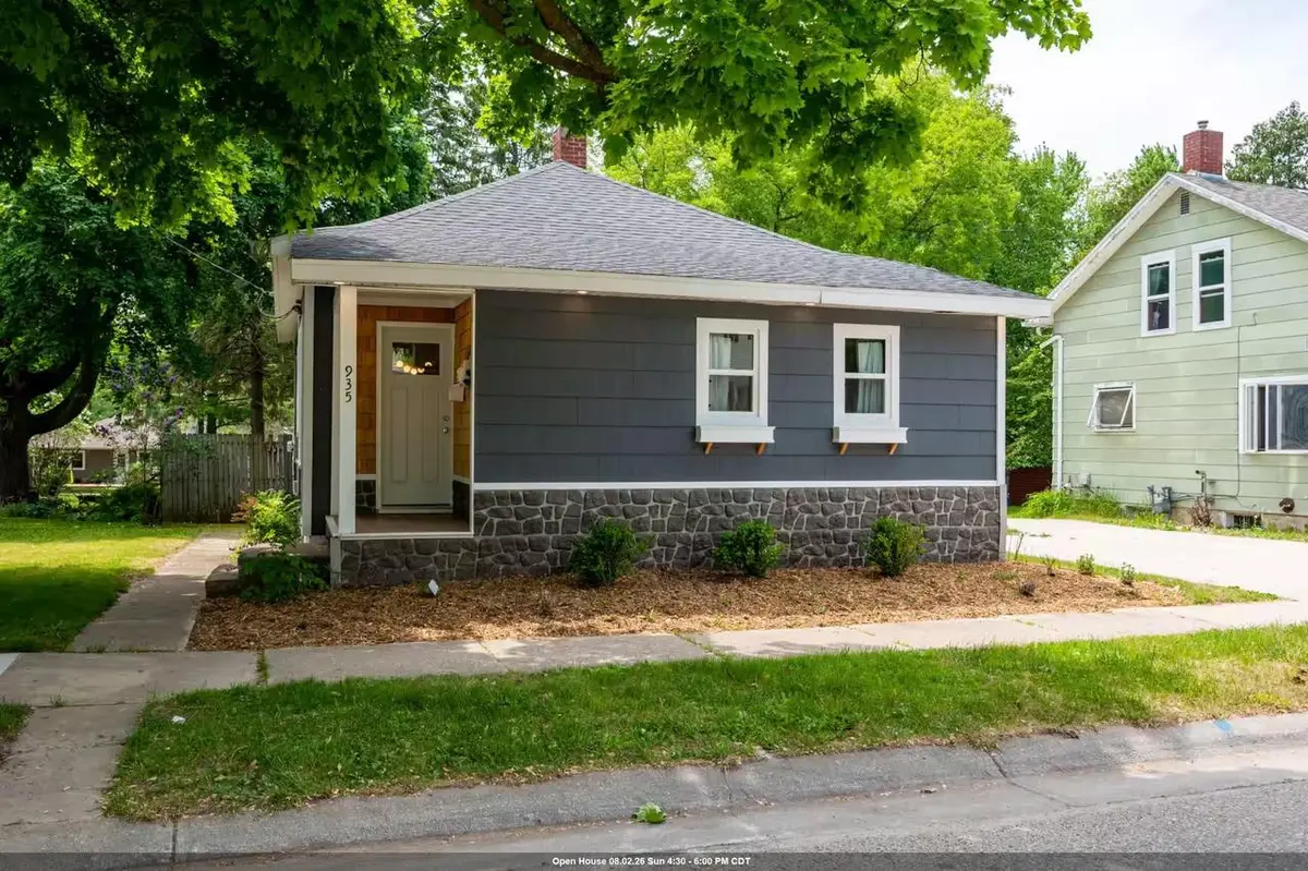 935 QUINCY STREET, Sturgeon Bay, WI 54235 - #1