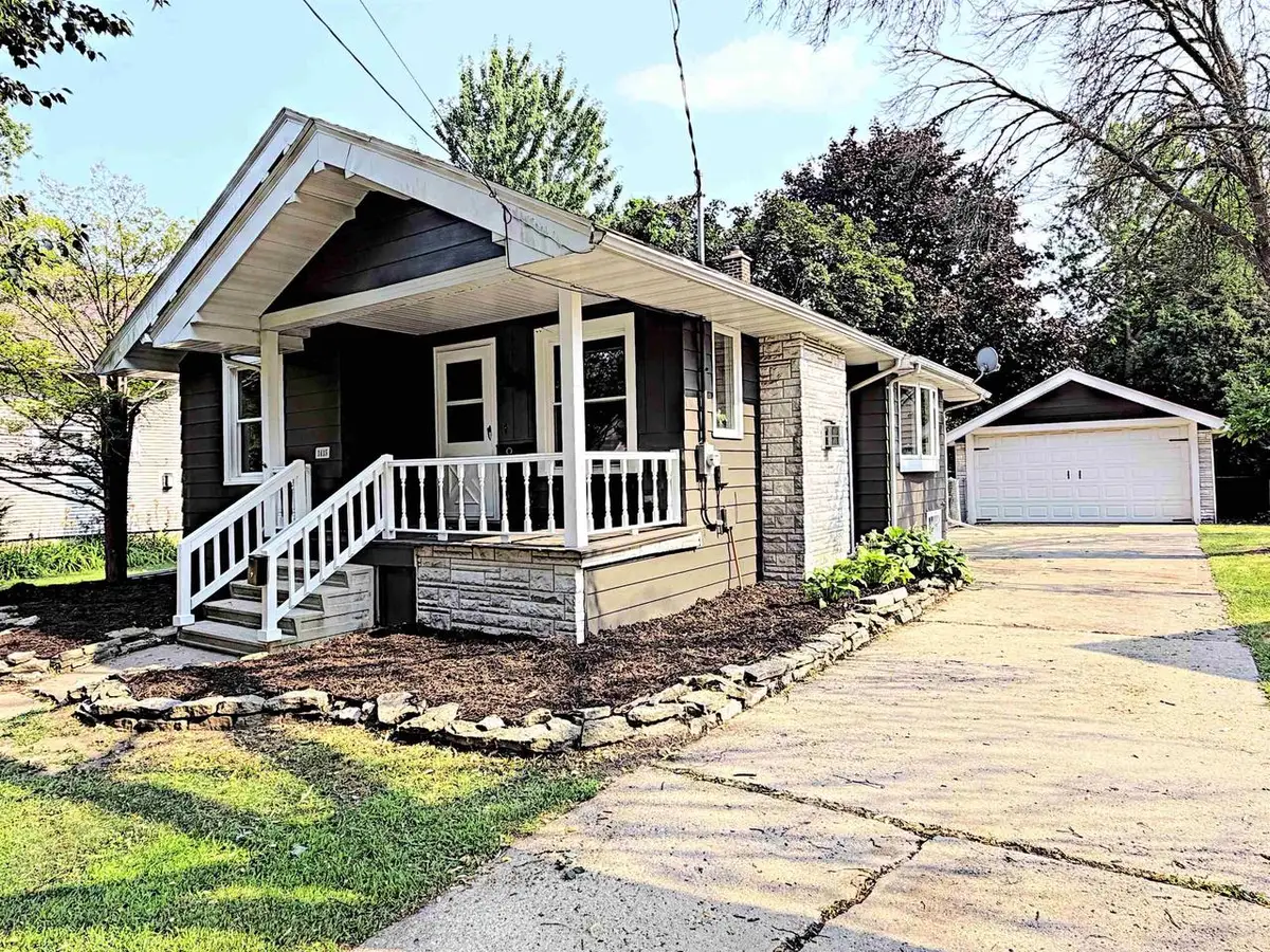 1415 W WASHINGTON STREET, Appleton, WI 54914 - #1