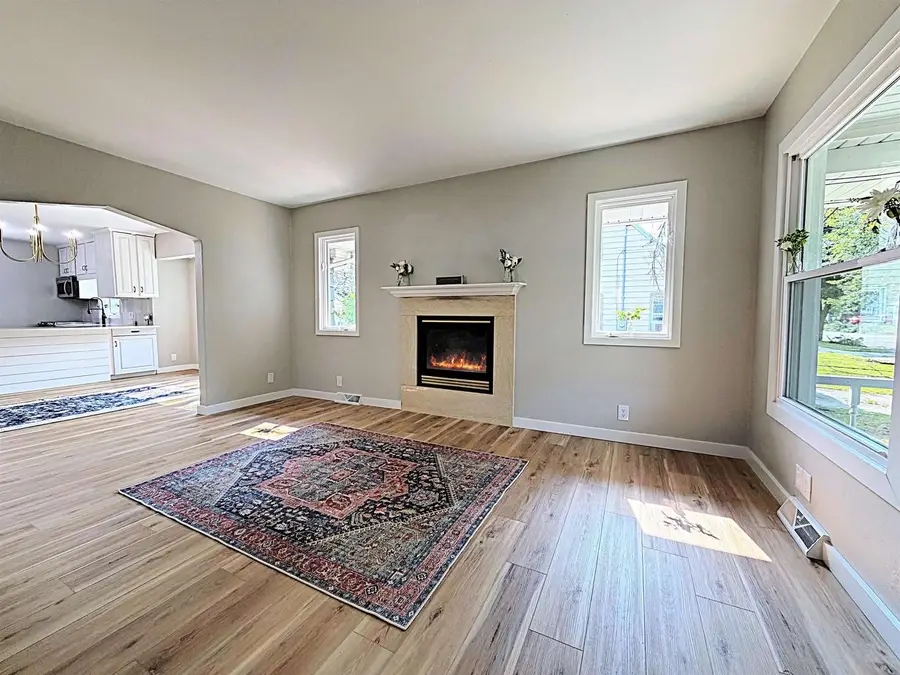 1415 W WASHINGTON STREET, Appleton, WI 54914 - #3