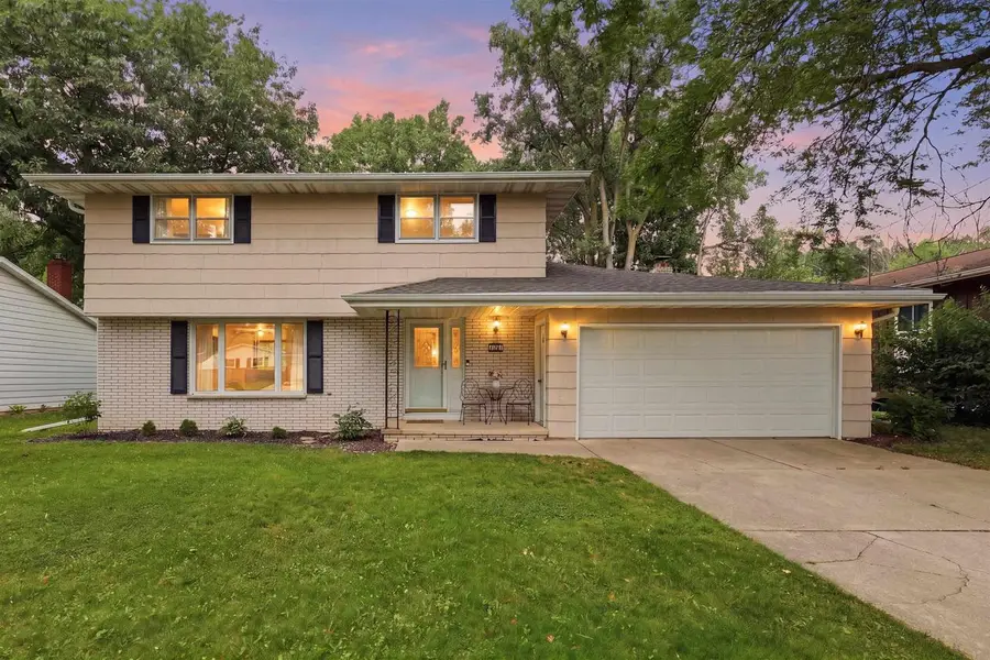 1698 BEAVER DAM DRIVE, Green Bay, WI 54304 - #2