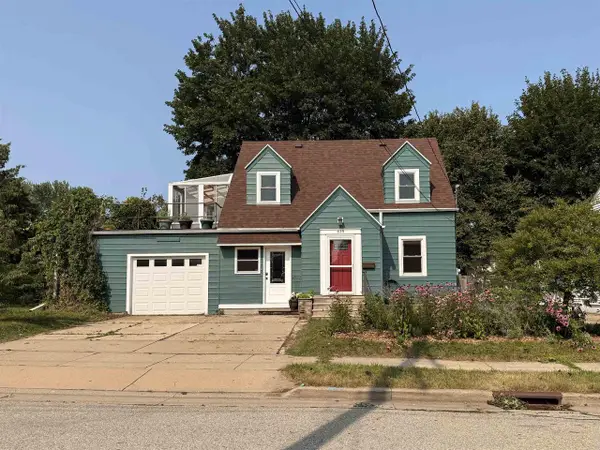 615 S WEIMAR STREET, Appleton, WI 54915