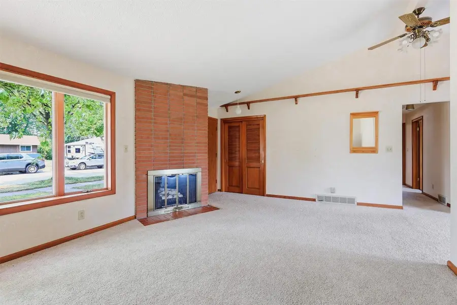 327 S ROGER STREET, Kimberly, WI 54136 - #3
