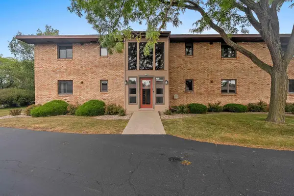 288 CAMPBELL ROAD  #UNIT B, Oshkosh, WI 54902