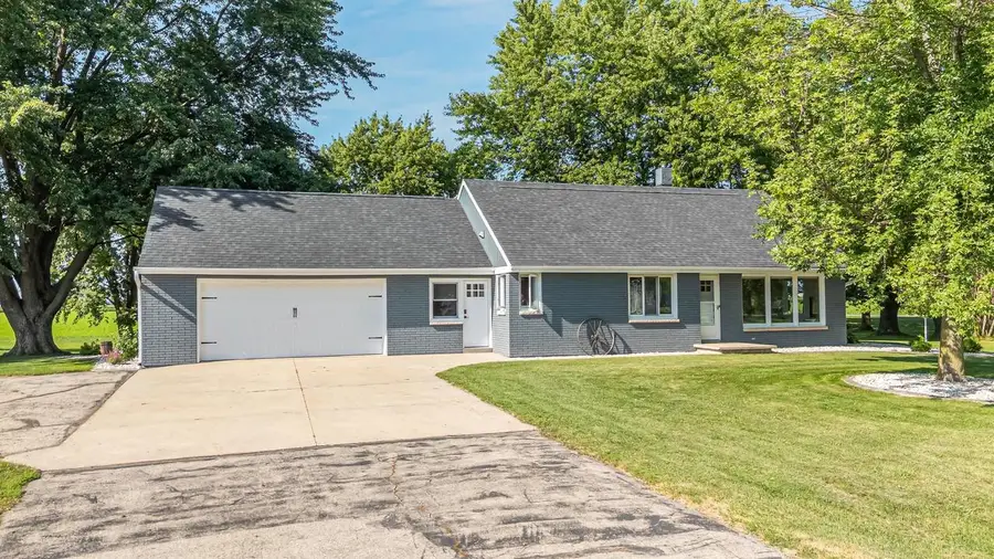 W1720 COUNTY RD UU, Freedom, WI 54130 - #2