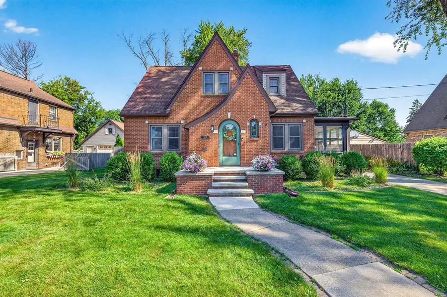 1036 W OKLAHOMA STREET, Appleton, WI 54914 - #2