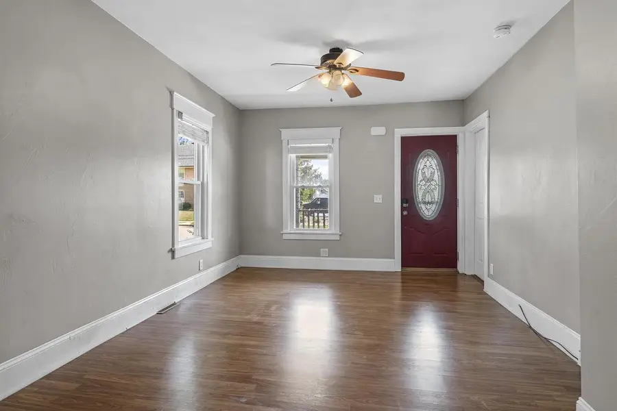 1036 W 5TH AVENUE, Oshkosh, WI 54902 - #2