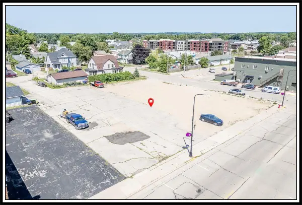401 S PEARL STREET, New London, WI 54961