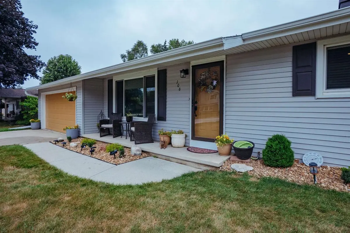 106 HILLCREST DRIVE, Kiel, WI 53042 - #1