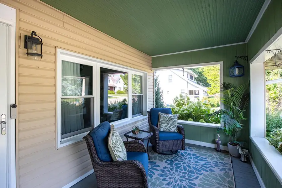 1007 E MAIN STREET, Little Chute, WI 54140 - #3