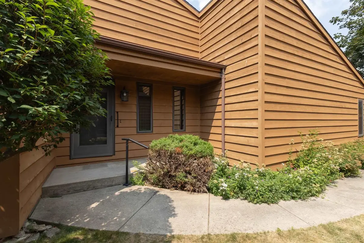 901 E WINDFIELD PLACE, Appleton, WI 54911 - #1