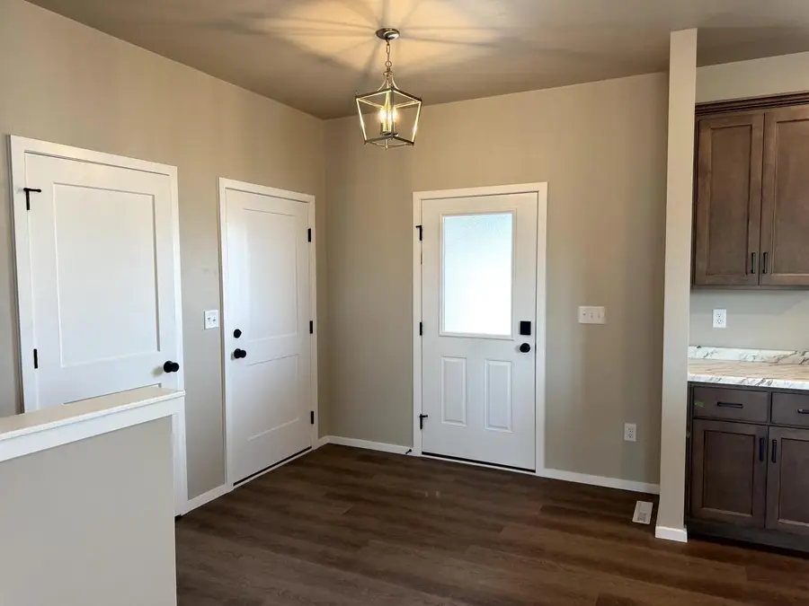 2211 GOLDEN GATE DRIVE, Appleton, WI 54913 - #2