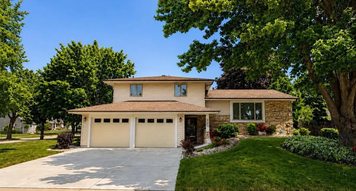 1600 BRENTWOOD DRIVE, Oshkosh, WI 54904 - #1