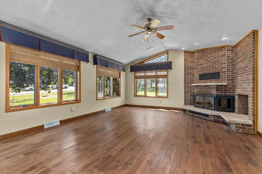 9 N KURT AVENUE, Appleton, WI 54913 - #3