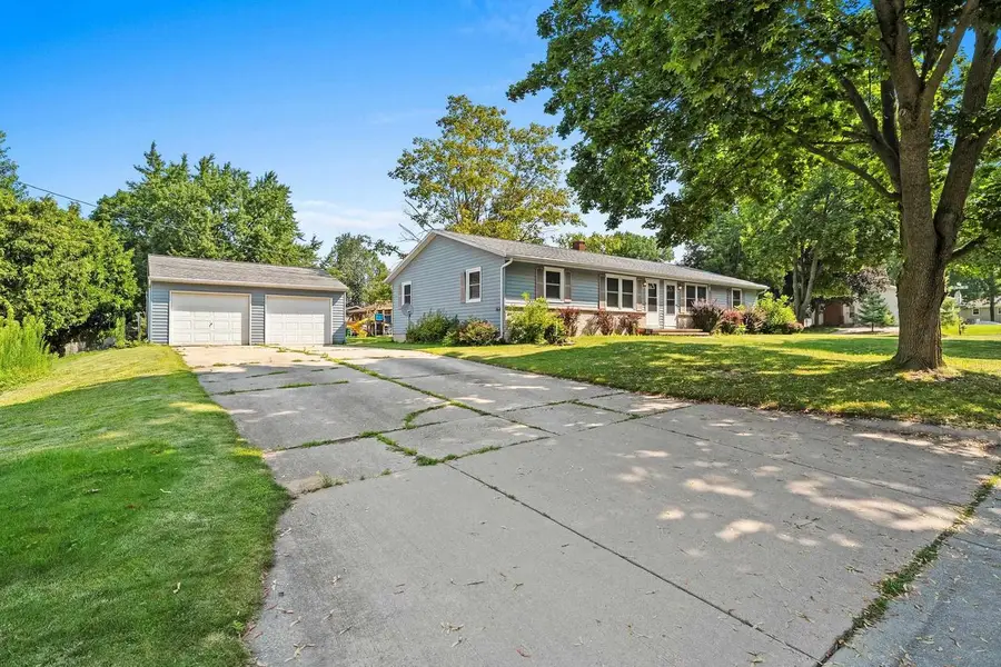 2255 DEER TRAIL, Green Bay, WI 54302 - #2