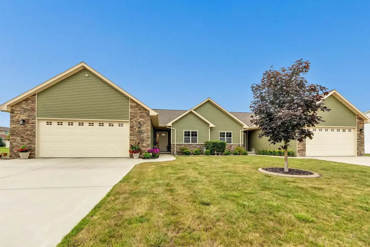 2206 BLUE STEM LANE, De Pere, WI 54115 - #1