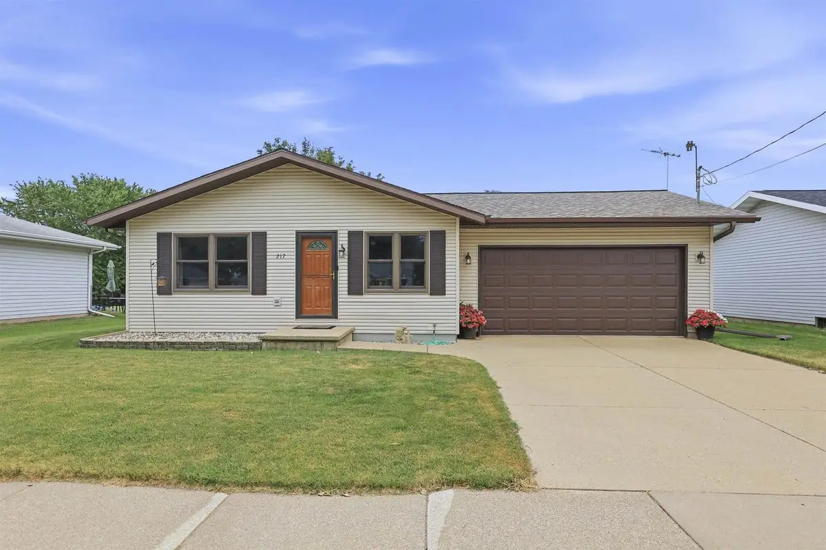 217 E MITCHELL AVENUE, Appleton, WI 54915 - #1