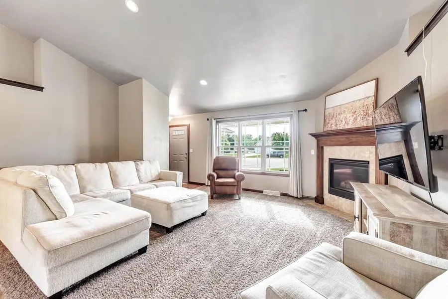 2458 PRAIRIE WIND COURT, Green Bay, WI 54303 - #3