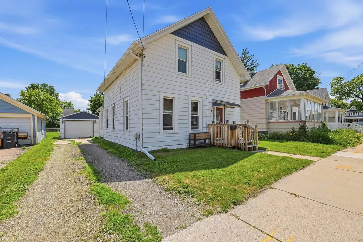 313 PROSPECT AVENUE, Oshkosh, WI 54901 - #1