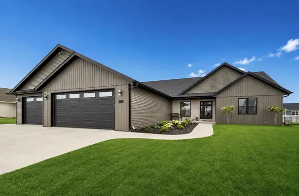 N9263 LAURA STREET, Appleton, WI 54915
