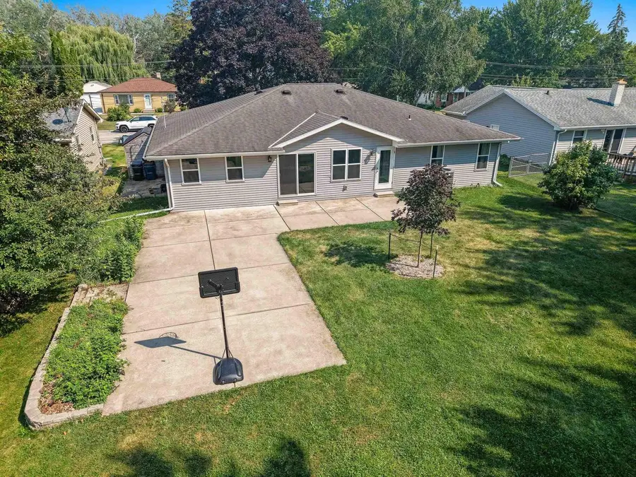 2354 EAST RIVER DRIVE, Green Bay, WI 54301 - #2