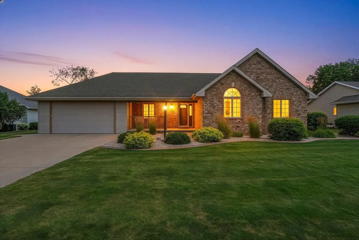 N9432 LOGAN LANE, Appleton, WI 54915 - #1