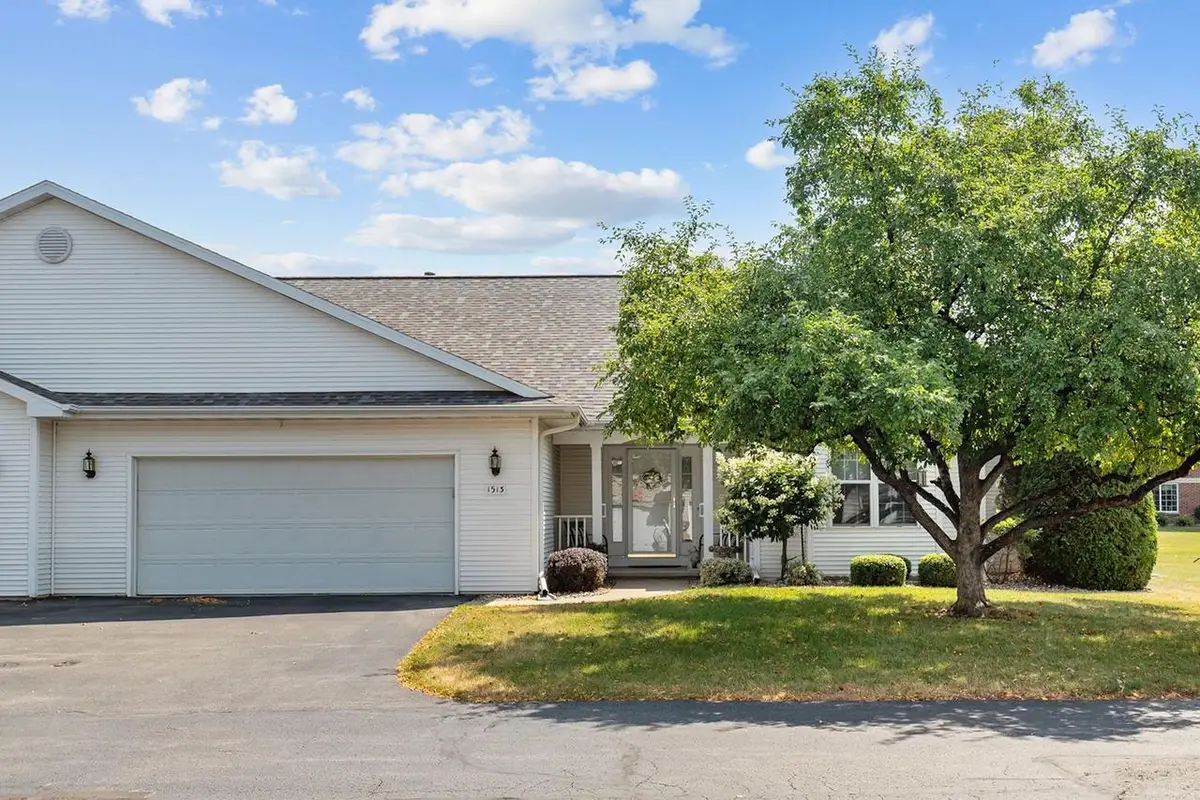 1513 DICKENSON COURT, Neenah, WI 54956 - #1