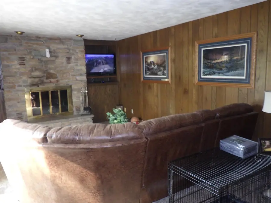 220 PINE STREET, Clintonville, WI 54929 - #2
