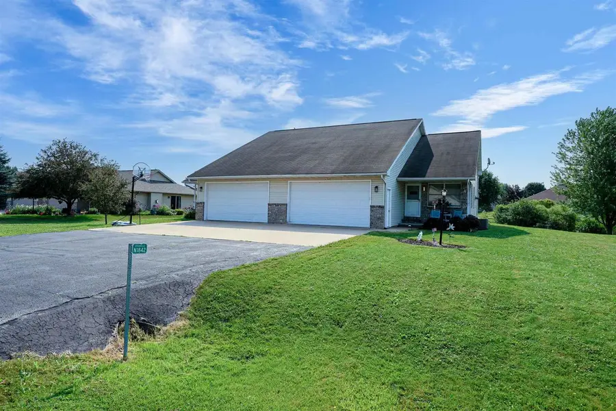 N1844 LILY OF THE VALLEY COURT, Greenville, WI 54942 - #3