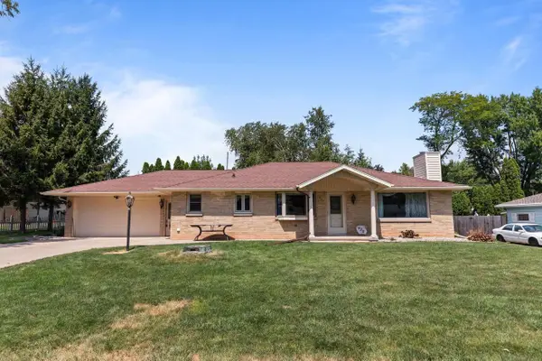 630 W CAPITOL DRIVE, Appleton, WI 54911