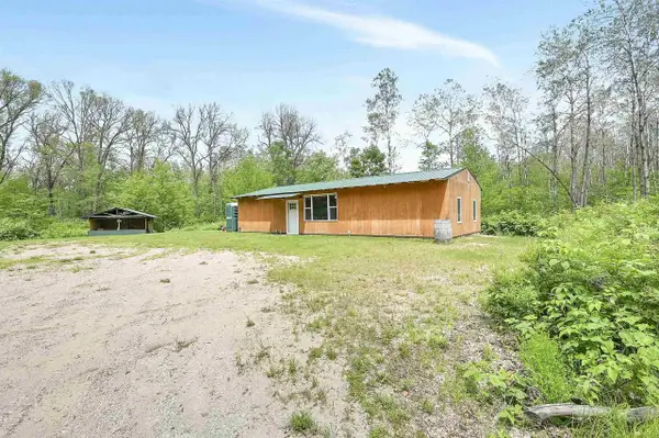 W13670 BROOKS LANE, Crivitz, WI 54114