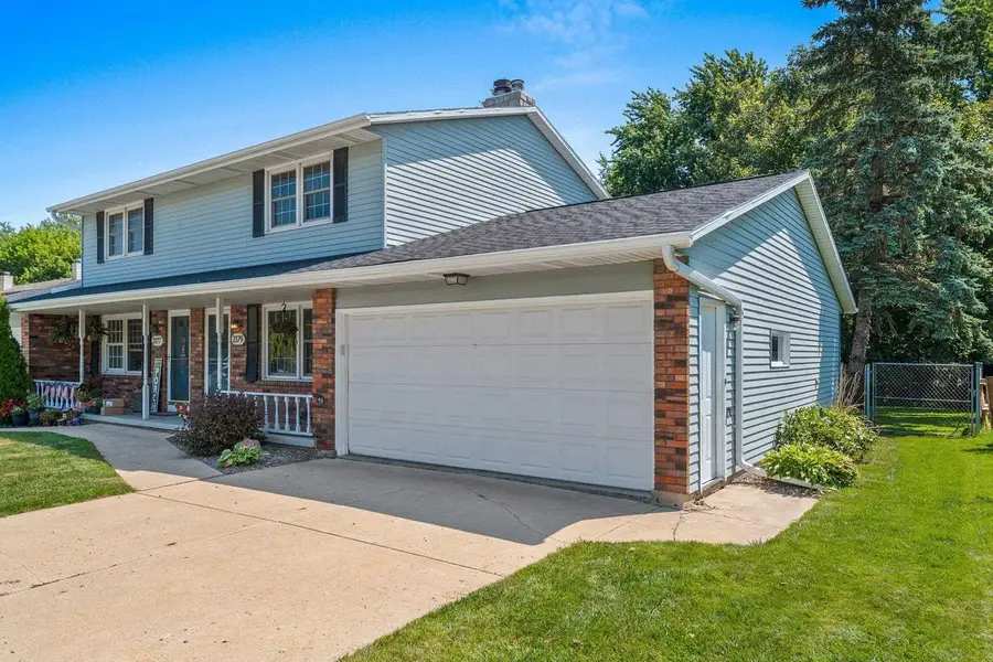2179 PACKERLAND DRIVE, Green Bay, WI 54304 - #3