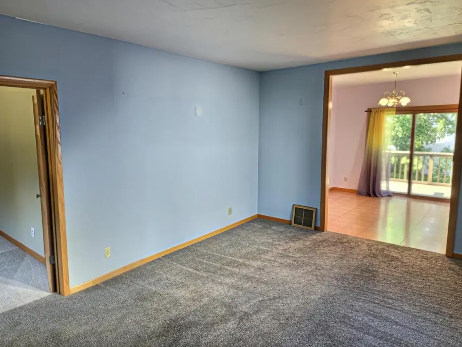 806 W 8TH AVENUE, Oshkosh, WI 54902 - #3