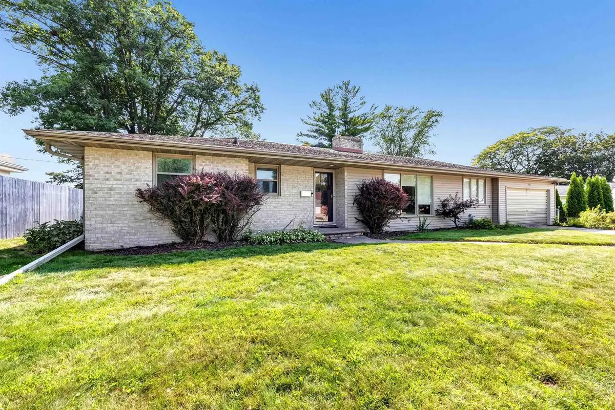 1131 ST AGNES DRIVE, Green Bay, WI 54304 - #1