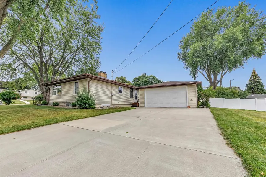 802 ERNST DRIVE, Green Bay, WI 54304 - #3