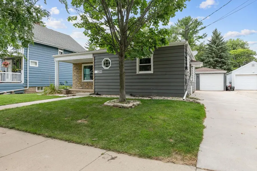 1316 W ROGERS AVENUE, Appleton, WI 54914 - #2