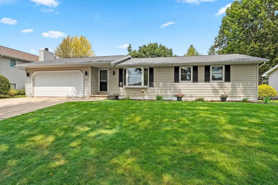 2559 WILDFLOWER, Green Bay, WI 54311 - #2