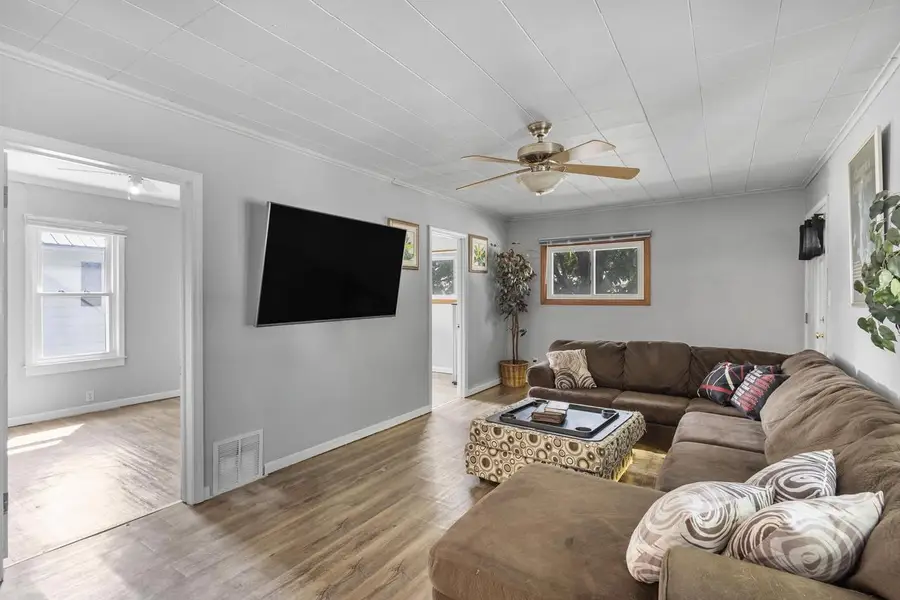 1222 KNAPP STREET, Oshkosh, WI 54902 - #3