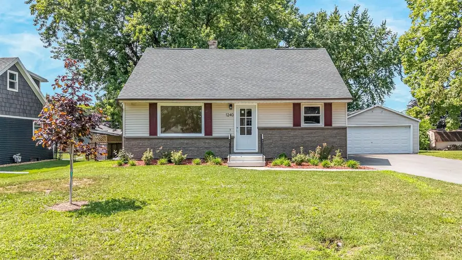 1240 HOME AVENUE, Menasha, WI 54952 - #2